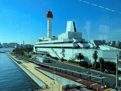 臨海新交通臨海線ゆりかもめ「東京国際クルーズターミナル」駅

『船の科学館』の写真。

駅の名前がいつの間に変わったんでしょう？
いつも「新橋」駅から「台場」駅までしかゆりかもめに乗らないので
気付きませんでした。