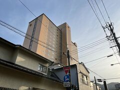 別府駅からすぐなのに、道に迷ってしまいホテル到着にかなり時間がかかってしまいました。

ようやく亀の井ホテルさんに到着です。