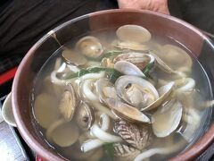 美味しいもん食べて元気になろう
はしだて茶屋で、お昼に浅利うどんいただき～～
