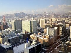 今夜の宿泊は、JRタワーホテル日航札幌です。

札幌駅直結で便利なホテルです。

夜は、雪まつりと北海道の海の幸を食べて来ます。