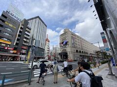 【浅草・東武ホテル】

さて、本日は浅草から横浜で移動です。


写真：東武浅草駅前。