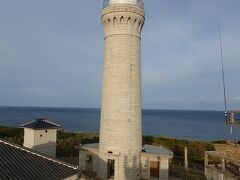 トイレ休憩で道の駅に寄り道等もしましたが、朝早すぎてお店はどこも空いておりません。
そして『角島灯台』へやって来ました！