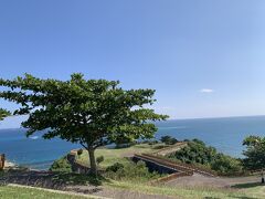 知念岬公園に到着
やっぱり北海道とは海の色が違うなぁ
沖縄の海、久しぶりです