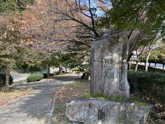 こちらは「湯のまち雨情公園」。
歌謡詩人である野口雨情が下呂に来遊した際につくった下呂小唄にちなんで名付けられた公園だそうです。