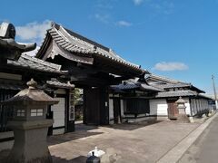 まずは鹿児島空港の目の前の西郷公園へ。
西郷の没後100年の記念で京都に建つはずだった像が色々あって鹿児島に公園とともに整備されたというヒストリーつきの場所。