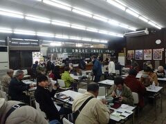 延暦寺バスセンター売店のR「鶴喜そば」で昼食を戴きました。）