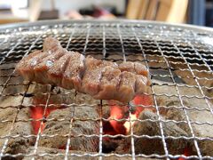 　　　　まずね、肉厚すぎてビックリしたな
　　　　
　　　　みて！みて！みて！　肉汁がジュワッと溢れてるよー