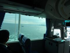 鳴門海峡を渡っていきます。
左側に渦が見えました。

【問題3】人口は岩手県と徳島県ではどちらが多いでしょうか？