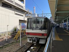 後は名古屋から新幹線に乗るだけだったのですが、まだ若干余裕があったので、予定を変えて犬山城に行くことにしました。