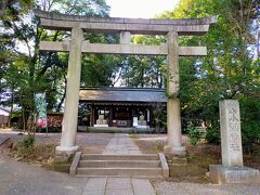 入ってすぐに東湖神社がありました。

水戸藩第9代藩主徳川斉昭公側近の学者として知られる、藤田東湖が祀られています。