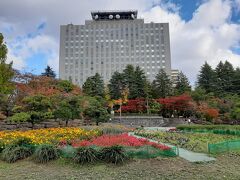 るーぷるで市街地にさらに向かい、勾当台公園。

仙台駅からも近いのに、緑が多くてきれいな公園でした。