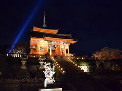 さらに徒歩で清水寺へ。