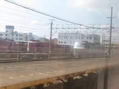 2021.10.09　岡山ゆき普通列車車内
山口ですっかり見かけなくなったＥＦ６６。