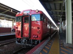 2021.10.10　松江
松江で小休止。当駅で行き違う予定の「やくも８号」は間引きされている。