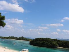 石垣島をレンタカーで3日間観光したので、
晴れた日の5日を主に石垣一周写真を載せます。
晴れと曇りが混在しますがご了承下さい。
ホテルから車で5分のカビラ湾です。
