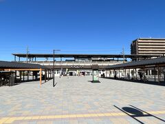 鹿島神宮駅
無事に到着しました。成田駅から先はフリー切符区間外なので、成田駅→鹿島神宮駅間は追加料金として８６０円かかりました。