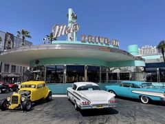 ＵＳＪの昼食は、ハリウッド・エリアの「メルズ・ドライブイン」。