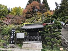 最初の目的地。立石寺(山寺)に登ります。