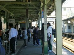 今日は月曜日ですよ。
14日は県民の日だったから13，14日と県内の西武線や秩父鉄道は割引切符が販売された。
混むと思ったからこの日にしたのに、秩父鉄道でこんなに混んでいるのはびっくり。