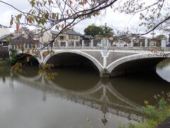 ひがし茶屋街からみた浅野川大橋
紅葉がもう少し進んでいるとキレイだったかな