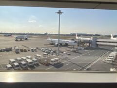 羽田空港第一ターミナル　JAL国内線ダイヤモンド プレミア ラウンジ