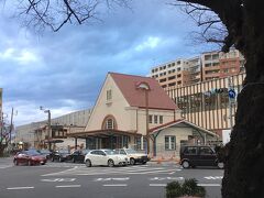 JR南武線の谷保駅で下車し、JR中央線の国立駅まで2kmほど歩きました。
南武線に設置されているスタンプだけでは数が足りず、こちらまで足を伸ばしました。
