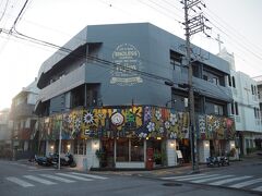 泊港から歩いて、富士家へ。

富士家 泊本店
https://fb1z202.gorp.jp/