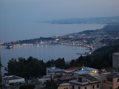 ホテルのレストランからの夜景