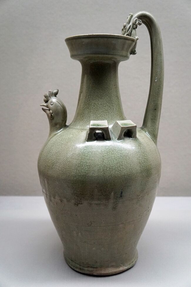 高麗 青磁 鉄砂 唐草模様 小さい花器 一輪挿し 高麗 青磁 鉄砂 唐草模様 小さい花器 一輪挿し