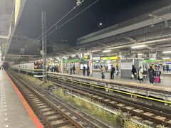 月食もあり職場の戦意喪失している隙に退勤。上野なんたらラインで上野駅へ。