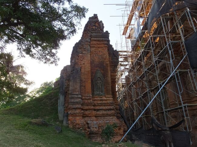 ５分移動して3番目ロレイの遺跡へ<br />修復中