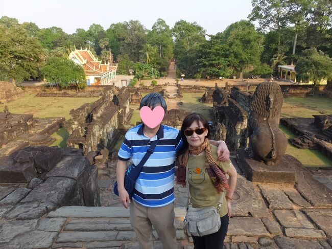 中央祠堂から下を見下ろすと３層の周壁に囲まれているのが分かった。