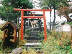 2005年に『JR最高地点を愛する会』がこの地に建立したそうです。
御神体は実際に活躍したレールです。
それにしても『JR最高地点を愛する会』って、どんな会だよ！？