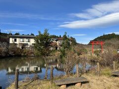 今日の宿泊先、箱根湯の花プリンスホテルへ。
途中、阿字ヶ池。むかし、ここを中心に芦之湯温泉が開拓されたそうです。