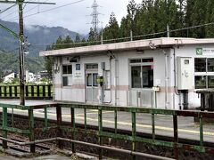 今は寂しい岩原スキー場前駅
