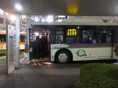 １７：３０発の元箱根・箱根関所行きのバスに乗車。
