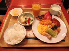 山寺・銀山温泉を旅して、新庄で一泊。ホテルで朝食をとってから新庄駅へ向かいます。
