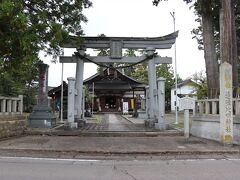 本日唯一自由に使える時間だったので、
穴水駅から徒歩数分のところに鎮座する「穴水大宮」に参拝しました。
正式名は「辺津比咩神社（へつひめじんじゃ）」と読みます。
能登半島でも由緒ある神社のようです。
