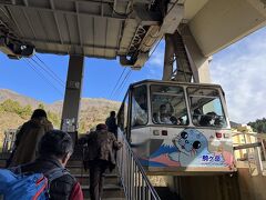 ロープウェイにのって、駒ケ岳の山頂へ。