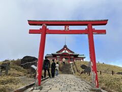 駒ヶ岳の一番高いところにある箱根元宮、箱根神社の奥宮です。