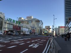 出発は昔からすっかり変わった新宿南口