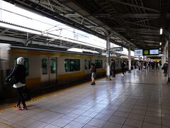 秋葉原駅からは総武線に乗り、千葉方面に向かいます。