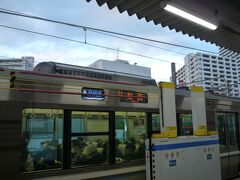 新快速は走行距離が長く、
北陸本線→琵琶湖線→京都線→神戸線→山陽本線と走っています。