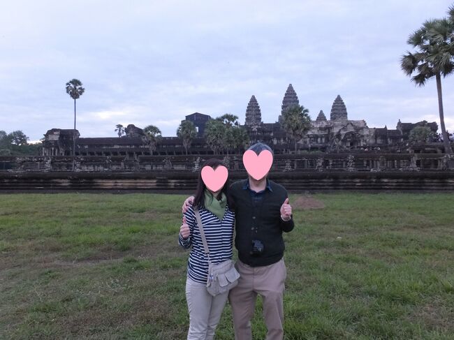 池からワットに向かって歩きます。<br />広場のようになっている場所で記念撮影