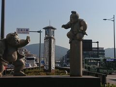 五条大橋のモニュメント