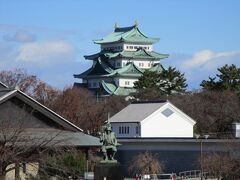 11時からのバイオリンコンサートを聴くために、名古屋城に行きます。
