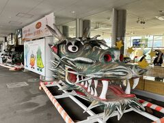 【田沢湖駅】

到着したら、ドラゴンの頭がお出迎え