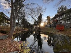 【盛岡城跡公園】

公園は巨大なので一部だけ。
紅葉と水路の景色が非常に素敵でした