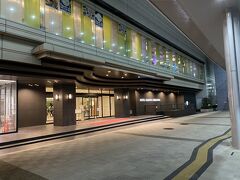 今日のお宿は7月にもお世話になったホテルグランヴィア広島。広島駅直結で超便利。