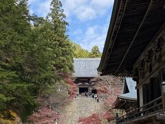 駐車場から歩いて30分。

「神護寺」到着。

拝観料600円。